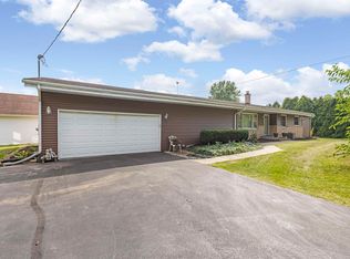 1121 Otto Rd, Machesney Park, IL 61115