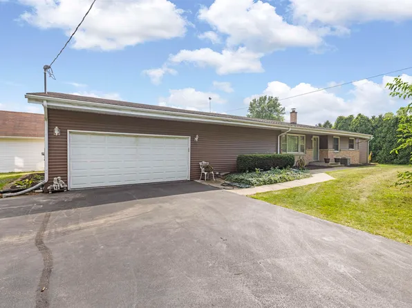 1121 Otto Rd, Machesney Park, IL 61115