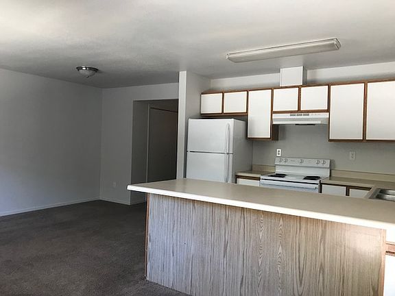 2nd image of 221 S Harbin Ave APT 9
