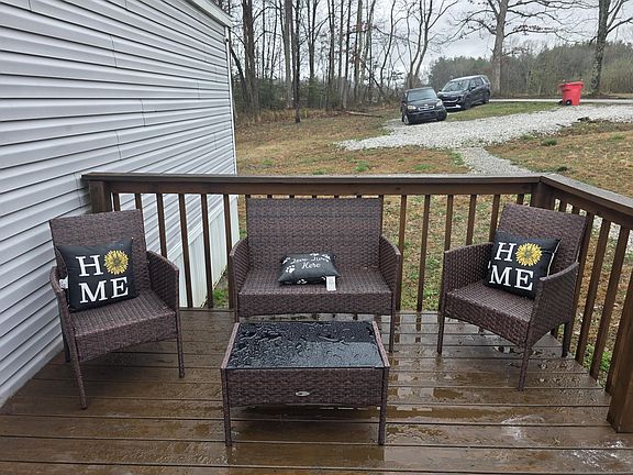 3rd image of 884 Holly Grove Rd