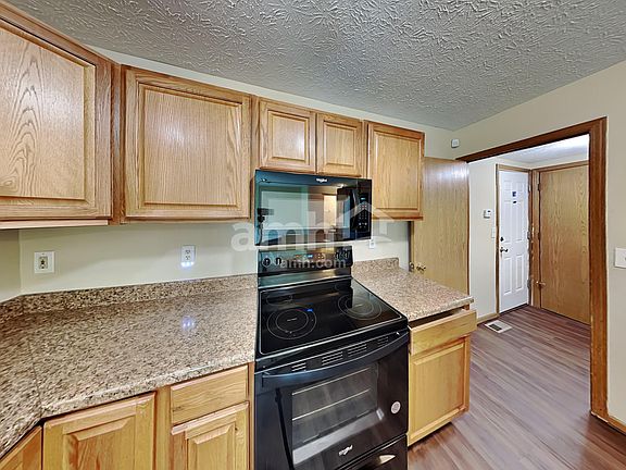 4th image of 1430 Pinestone Dr