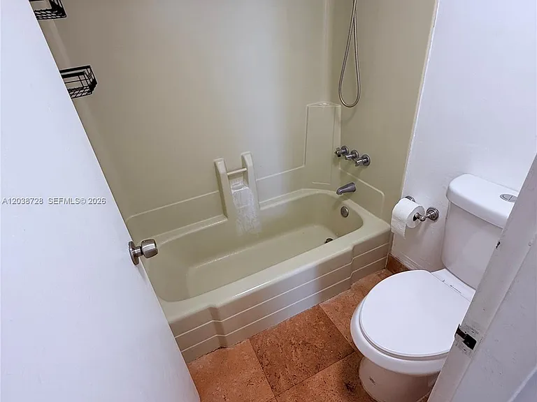 2350 NE 135th St #802 — Photo 12