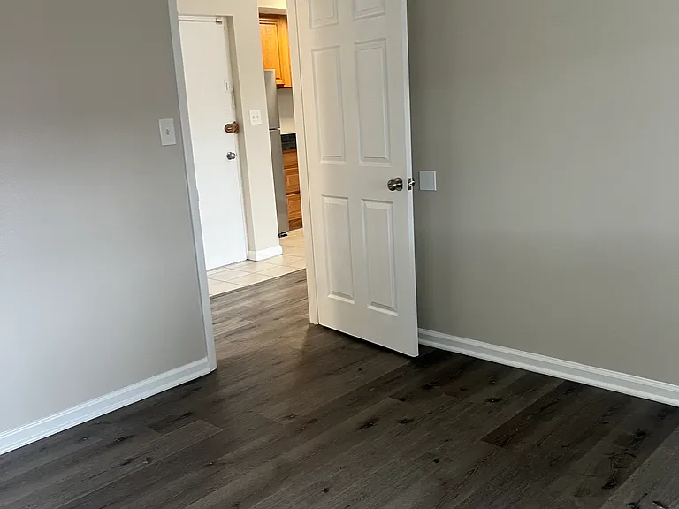 2318 Glendale Ter #1A — Photo 31