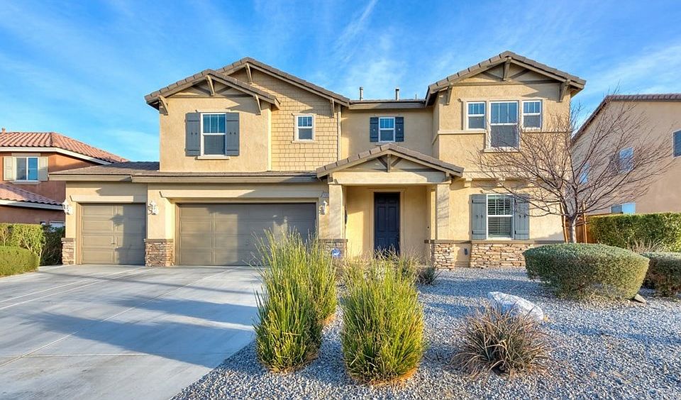 1st image of 15823 Yosemite St