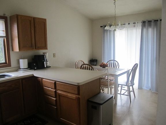 4th image of 3522-3524 Sheffield Dr
