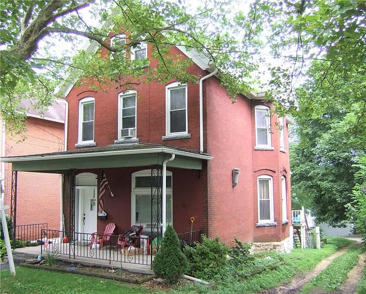 1st image of 217 N 2nd St