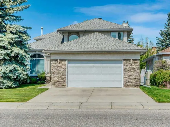 12739 E Douglasview Blvd SE, Calgary, AB T2Z 2P3