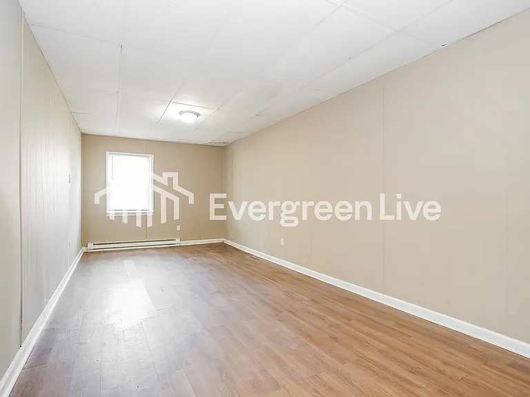 1634 Huxley Dr — Photo 6