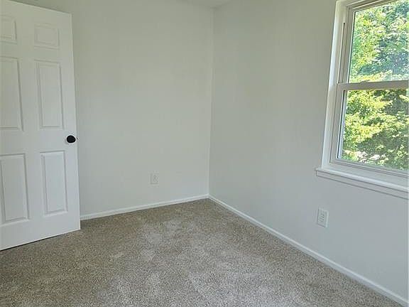 5th image of 5041 College Ave