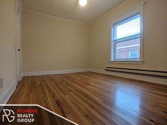 3rd image of 4421 N Wolcott Ave #4423A3
