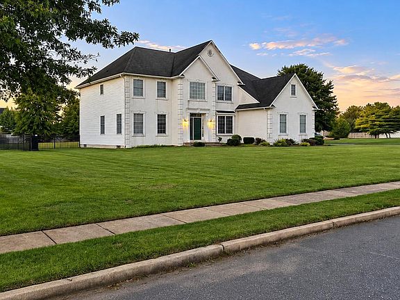2nd image of 40 Joseph Dr