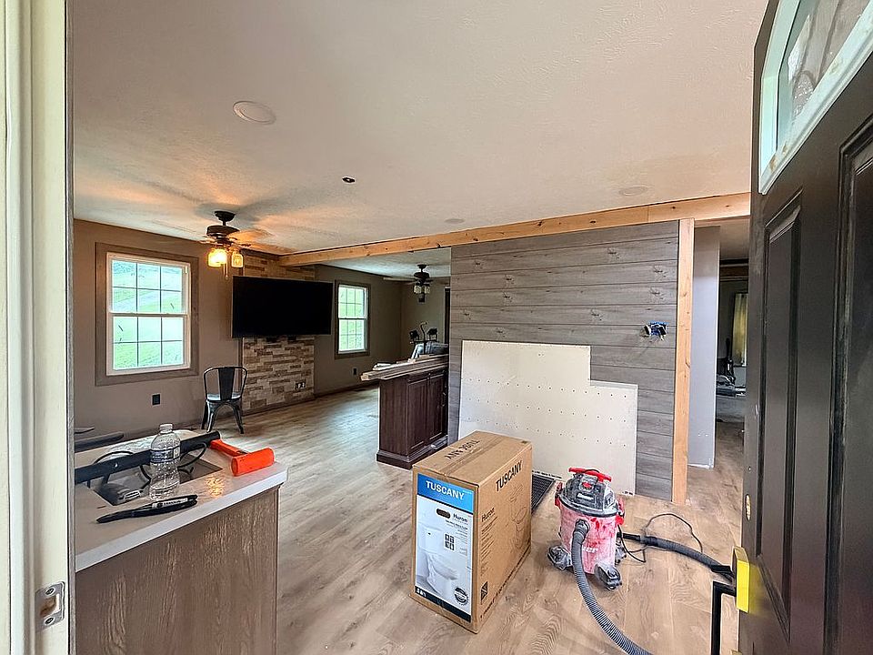 2nd image of 146 Hecks Run Rd
