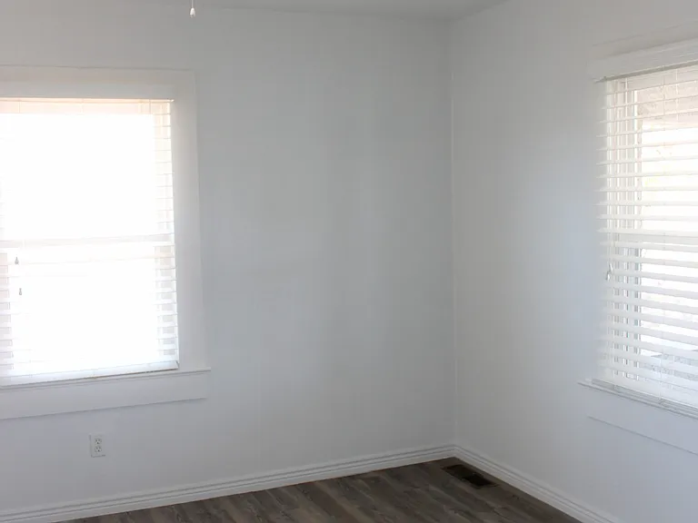 3824 Jackson Ave — Photo 7