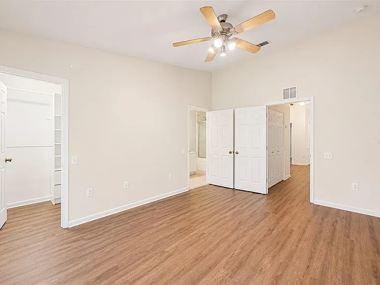2561 Galliano Cir — Photo 17