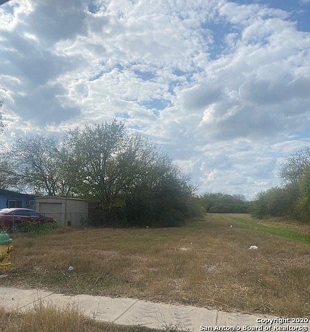 2nd image of 326 Proctor Blvd