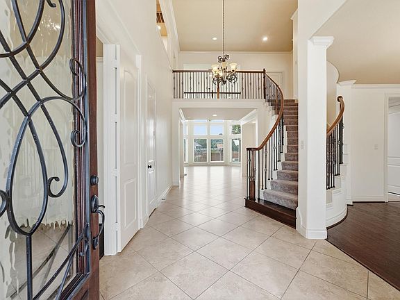4th image of 16011 Verdi Way Ct