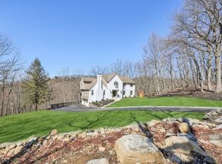 172 Miller Rd, Kinnelon Boro, NJ 07405