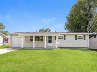 1200 Acredale Dr, Florissant, MO 63033