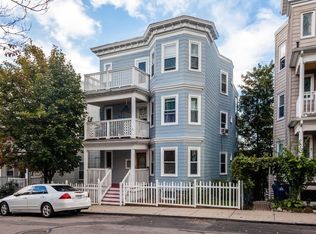 52 Percival St FLOOR 3, Dorchester, MA 02122
