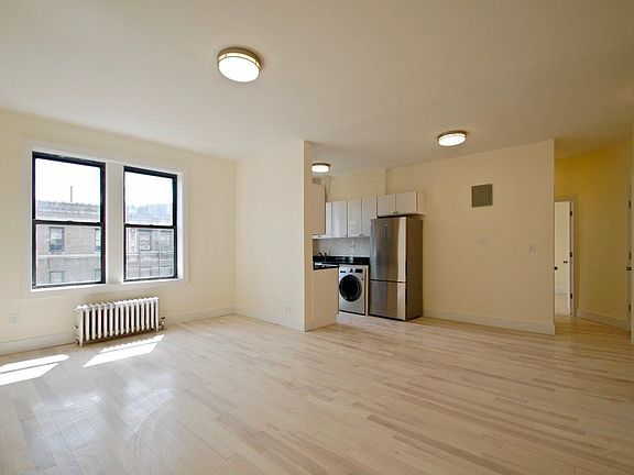 4th image of 92 Pinehurst Ave APT 3K