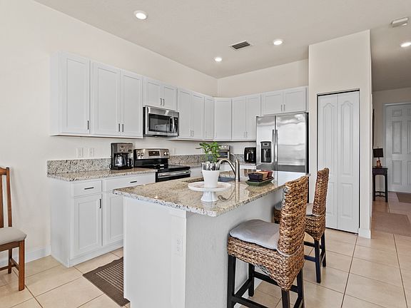 2nd image of 10064 W Villa Cir #10064