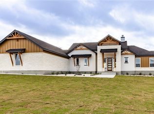 104 Hondo Vis, La Vernia, TX 78121