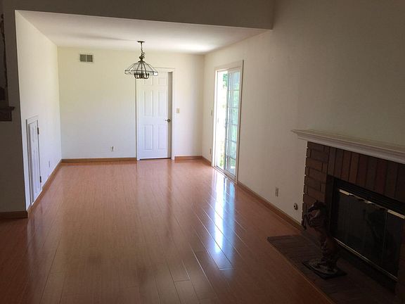 5th image of 661 Rowland Ave