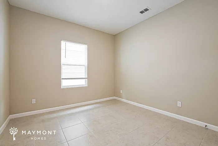 2681 Island Pond Rd — Photo 12