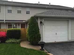 108 Kensington Ct, York, PA 17402