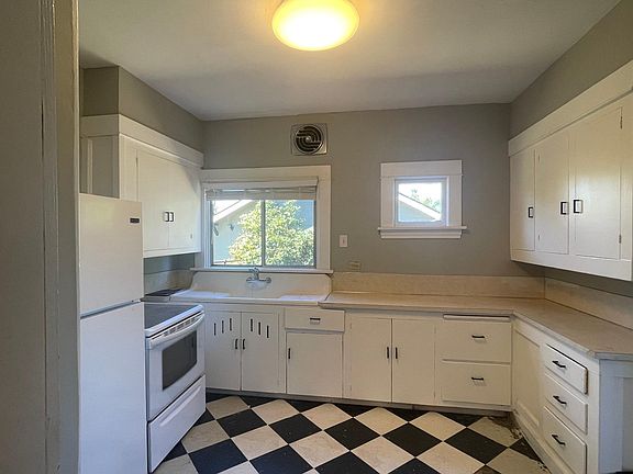 Retro Kitchen