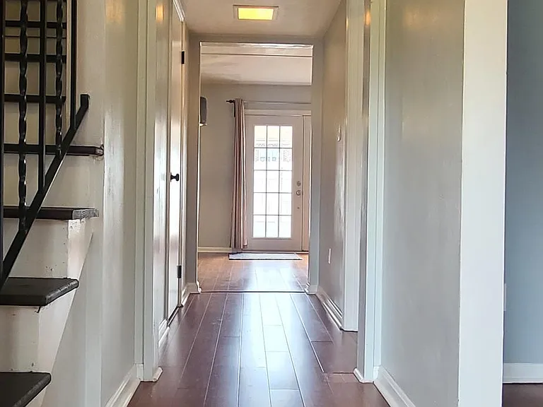Foyer/Entry