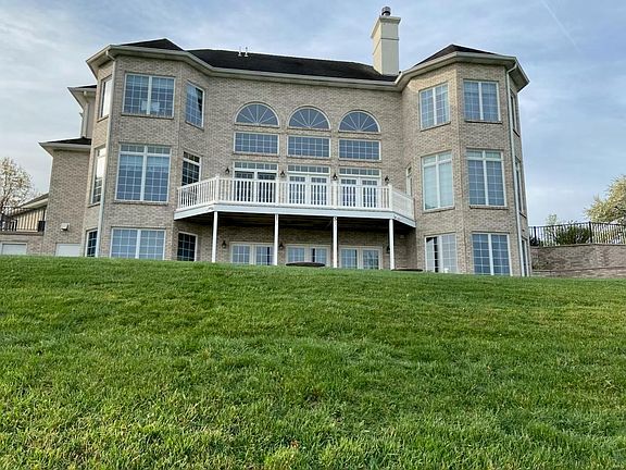 2nd image of 1345 Riverwoods Trl