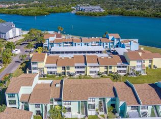 1 Windrush Blvd APT 28, Indian Rocks Beach, FL 33785