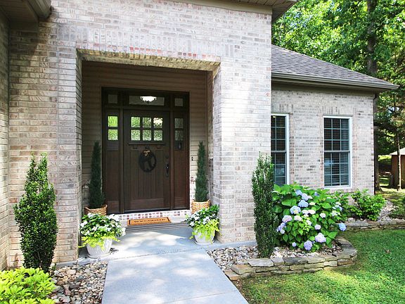 2nd image of 192 Saloli Way