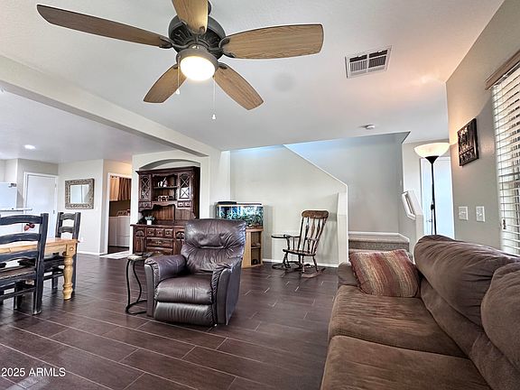 4th image of 1042 S CHESHIRE Lane