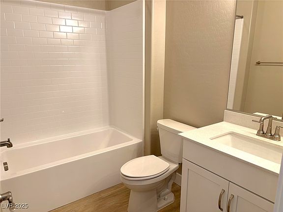 5th image of 9902 Belikove Manor Ave