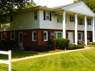 512 Hill St APT 2-S, Walworth, WI 53184