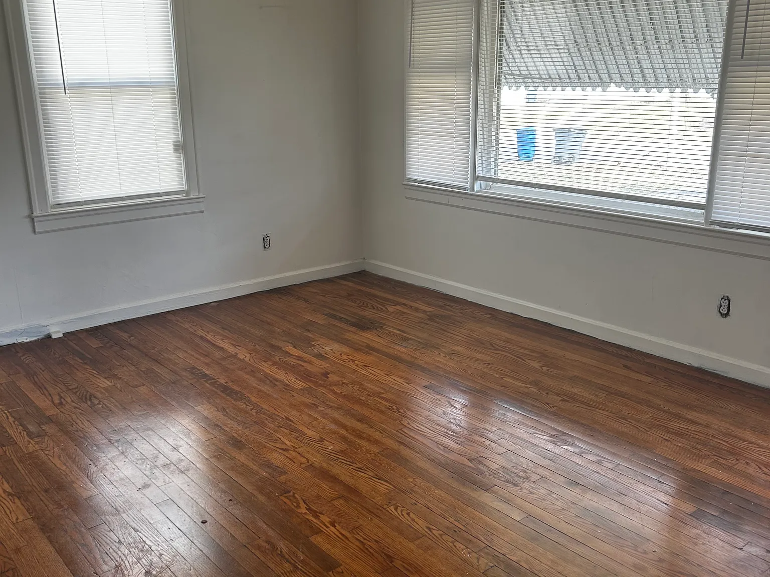 2 bed, 840 sqft, $1,300 — Photo 3