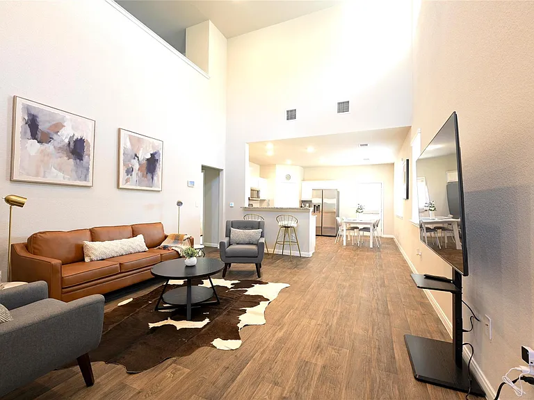 14008 Levy Ln — Photo 2