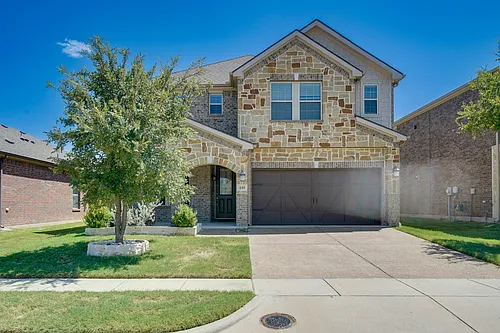 410 Club House Dr Photo 1