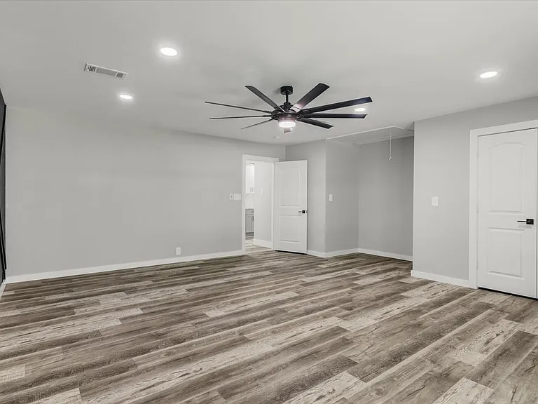 4615 Barton Ln — Photo 25