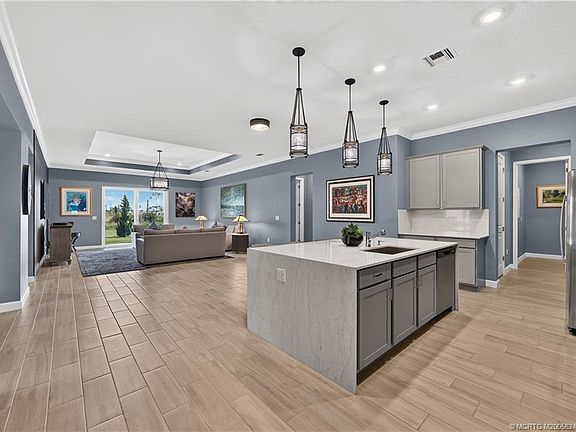 5th image of 1337 SE Crosswood Way