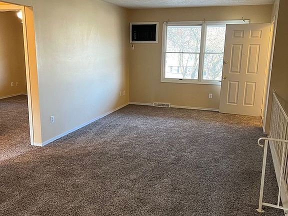 4th image of 98-100 Mary Ann Ln #98