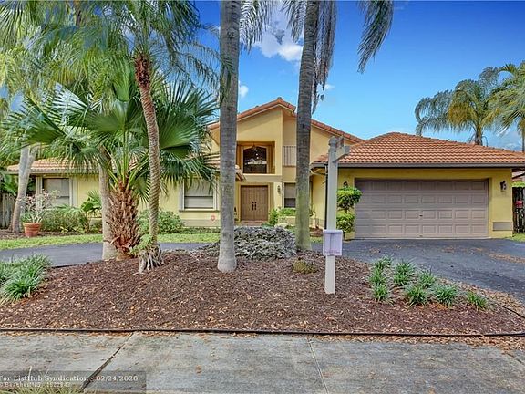 3rd image of 9881 NW 10th Ct