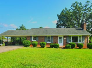 505 Hilltop Dr, Rocky Mount, VA 24151