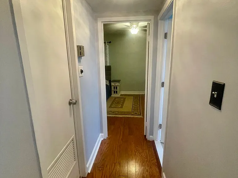 1031 Michigan Ave NE #101 — Photo 12