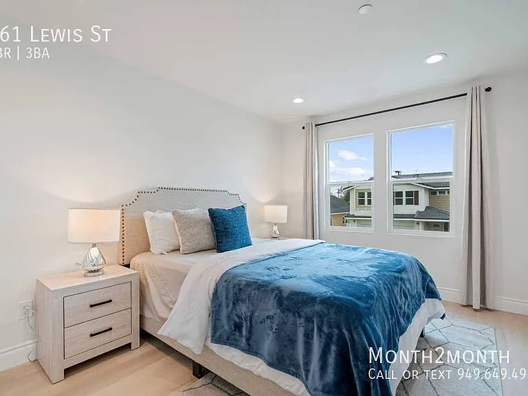 761 Lewis St — Photo 13