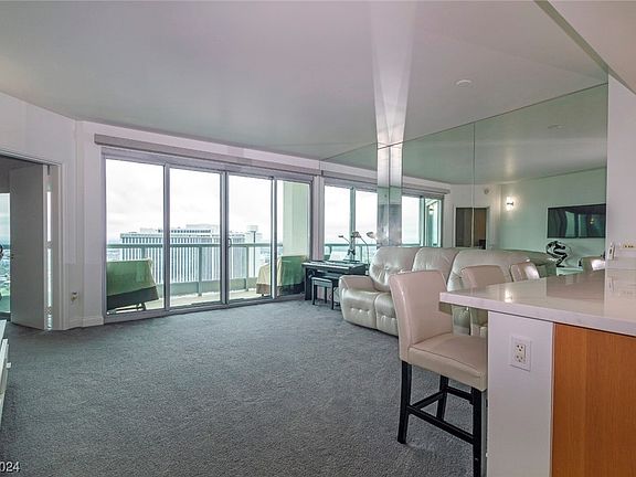 4th image of 322 Karen Ave Unit 3004