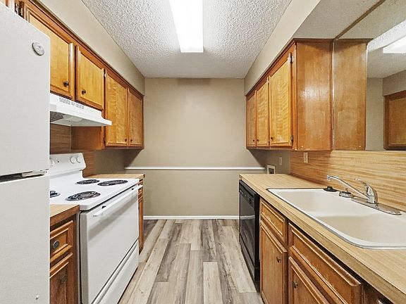 3rd image of 6101 37th St APT B