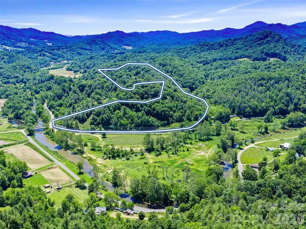 999 Us Highway 19w, Burnsville, NC 28714